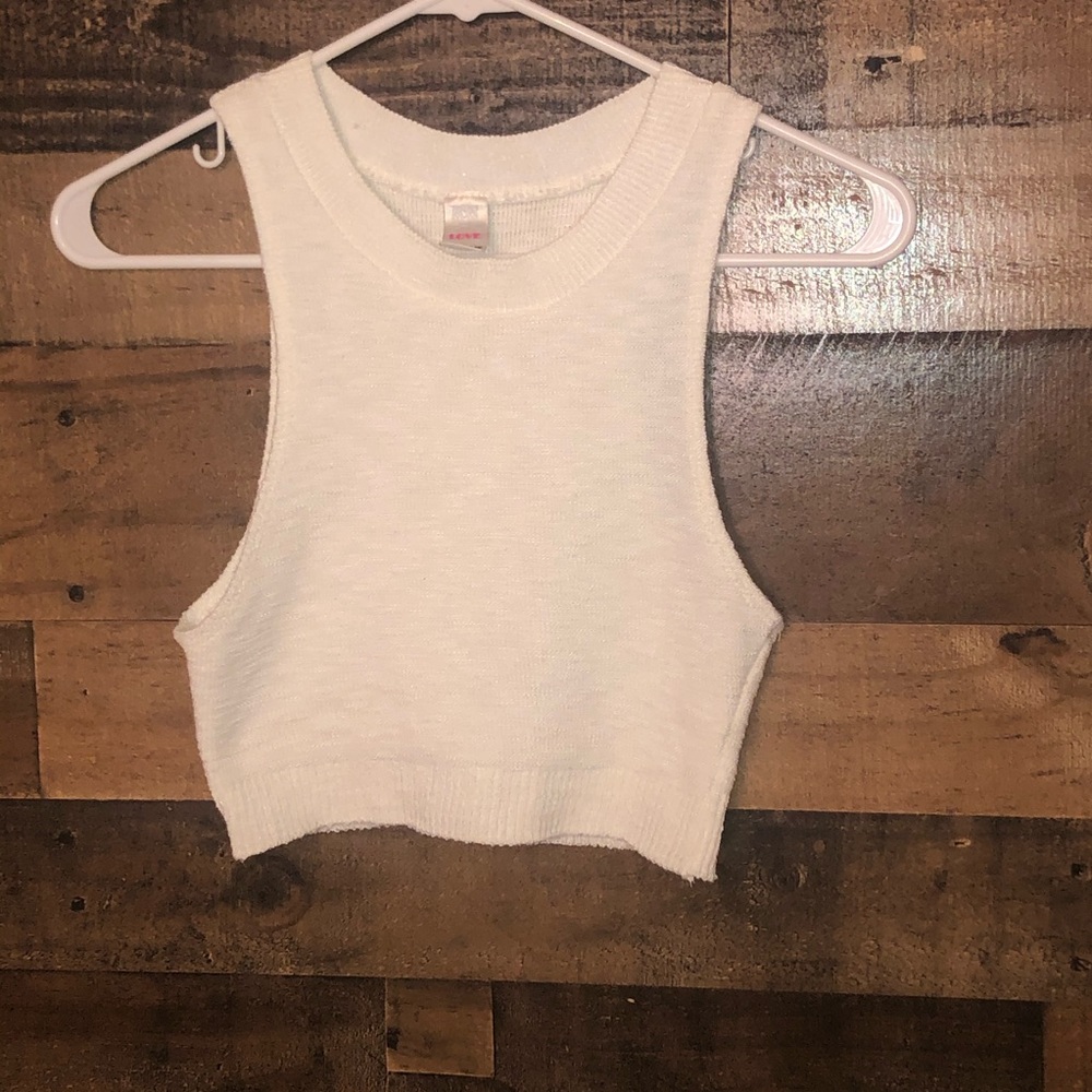 White crop top
